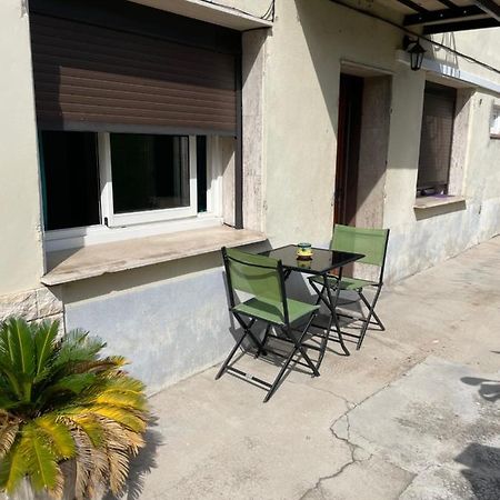Agreable 2 Pieces En Ville Comme A La Campagne Nisa Exterior foto